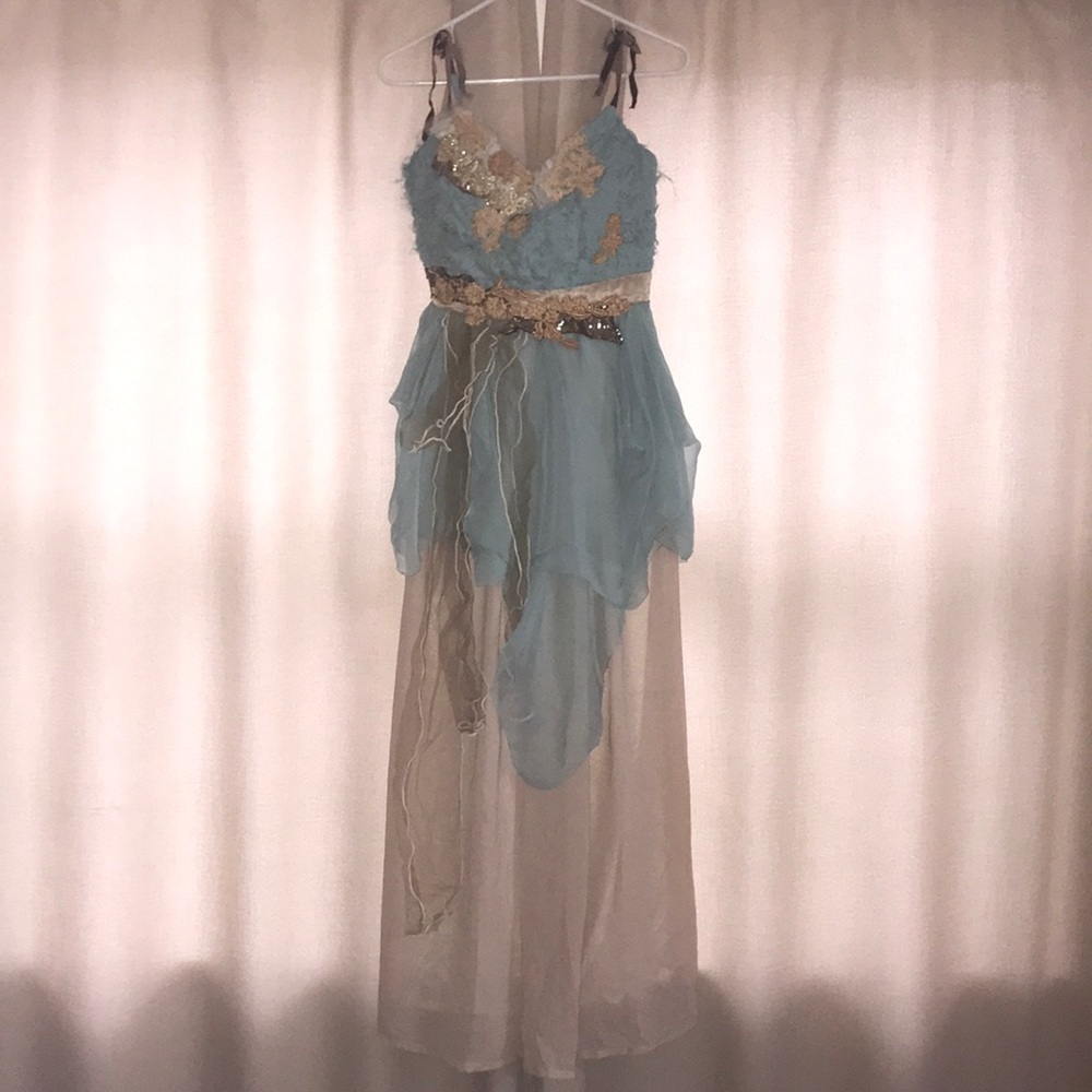 Costume dress